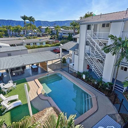 Cocos Holiday Apartments Trinity Beach Exterior photo