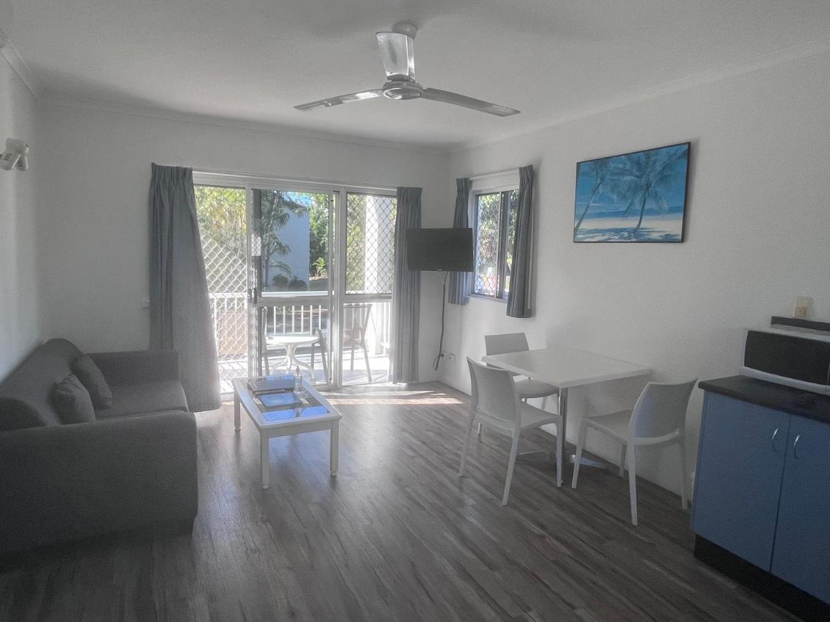 Cocos Holiday Apartments Trinity Beach Exterior photo